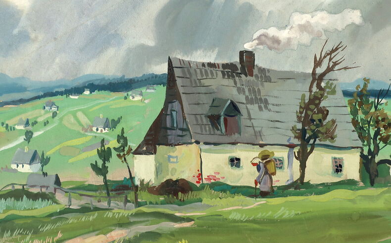 Alfred Hofmann-Stollberg. Altes Erzgebirgshaus mit Holzschindeldach und rauchendem Schornstein in Wiesenlandschaft, einzelne Bäume, eine Frau mit Kopftuch und einer Kiepe auf dem Rücken, der Himmel grau und wolkig, im Hintergrund Bergrücken und Wälder